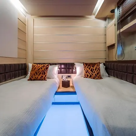 Botel Nami - Luxury Yacht *